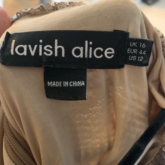 Lavish Alice structured one shoulder sequin midi dress in gold - Picture 2 of 5